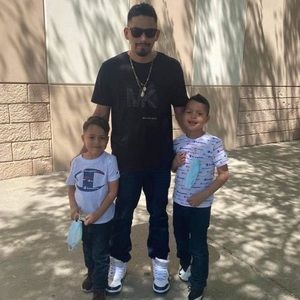 Meet your Posher, Cesar